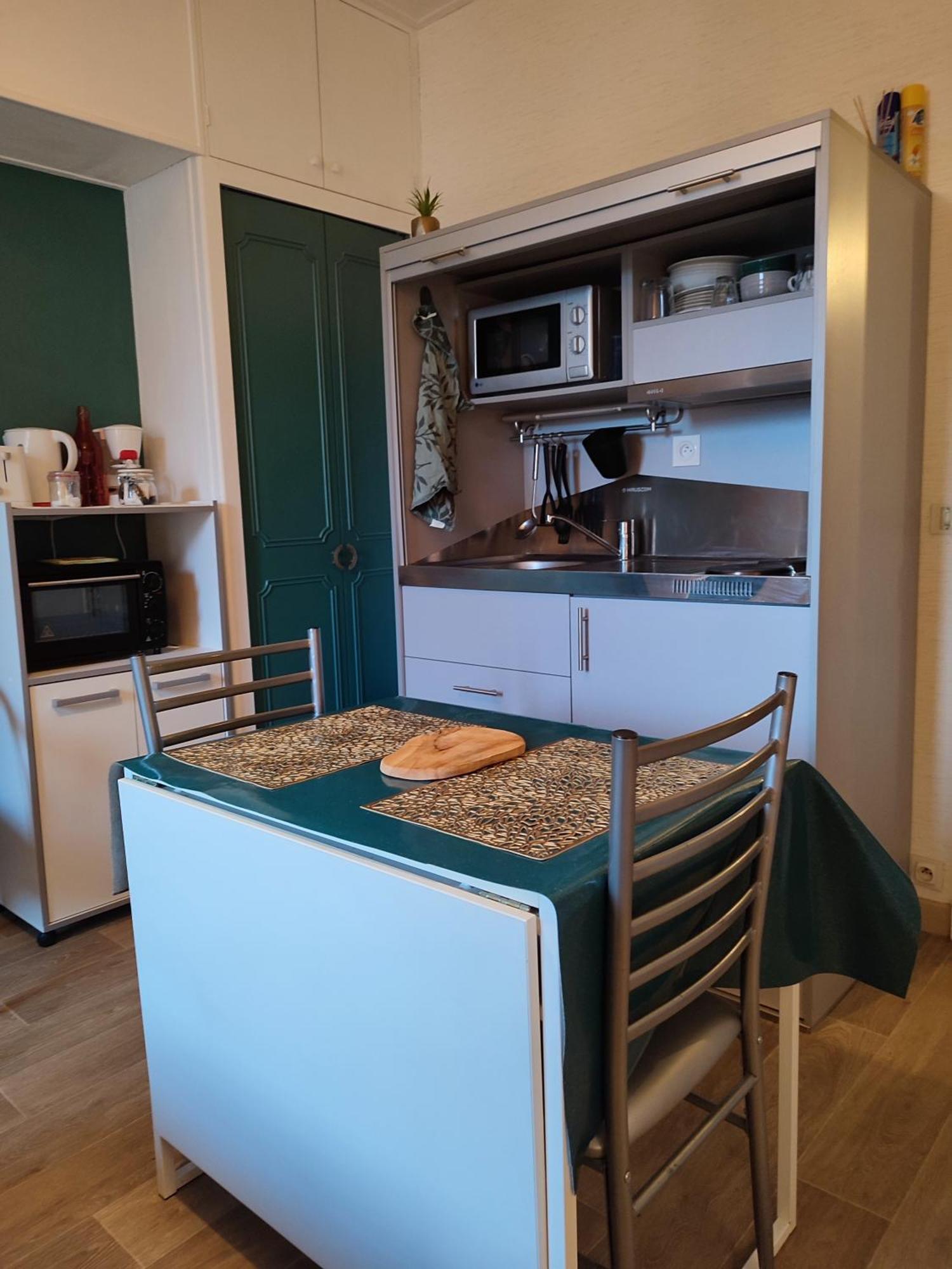 8, Parking Et Wifi Gratuit, Local Velo Apartment